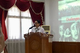 Menlu paparkan diplomasi politik LN di hadapan mahasiswa UP