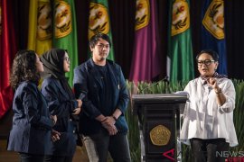 Minister calls on youths to maintain unity for peace