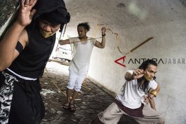 Festival Isola menari 12 jam Nonstop