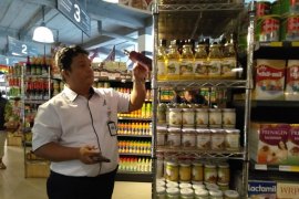 Loka POM Timika awasi pangan jelang Natal