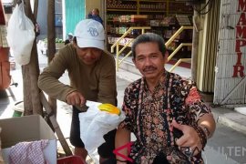 Pelayanan kesehatan bagi pengungsi Kopa Palu 24 Jam