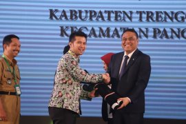 Hebat! Kecamatan Panggul Raih Predikat Wilayah Bebas Korupsi