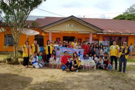 Sambut Natal, Lions Club santuni Panti Asuhan Debora Tapsel