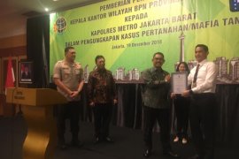 Hujan deras warnai pemusnahaan KTP-e di Bogor