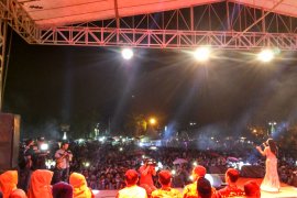 Ribuan warga Batanghari tonton penutupan Festival Tapa Malenggang