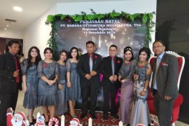 WOM Sumbagut rayakan Natal dengan berbagi bingkisan