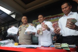 Bareskrim dan Polda Kalsel bongkar pelangsiran BBM "Kelas Kakap"