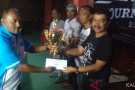 UMUM- dua saudara kuasai turnamen biliar "Papadaan Jurnalis" Kalsel