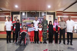 Bupati serahkan bonus kepada atlet berprestasi