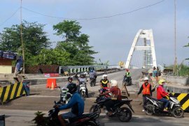 Bojonegoro akan Tinggikan Jalan Seputar Jembatan Bengawan Solo