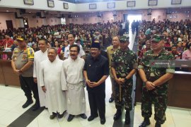 Korban Bom di Surabaya Rayakan Natal dengan Damai