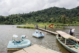 Wisata danau situ gunung