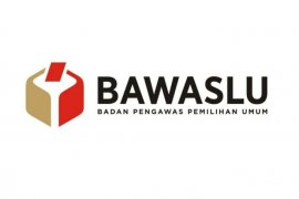 Selidiki dugaan politik uang caleg petahana, Bawaslu Pekanbaru periksa 17 saksi