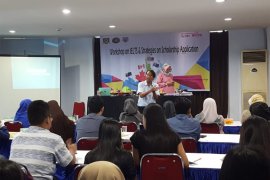 Unifa Makassar perdalam bahasa Inggris mahasiswa-dosen