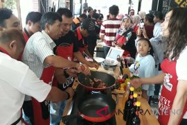 Apresiasi istri, Kecap ABC ajak para suami memasak