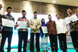 Menag berikan penghargaan kepada 5 guru madrasah inspiratif