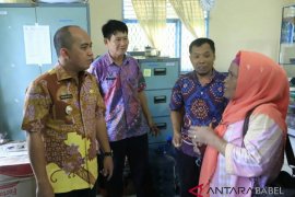 Ingin lebih dekat dengan pegawai, Wali Kota Pangkalpinang sidak Dinas Pangan dan Pertanian