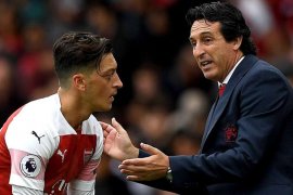 Mesut Ozil beri semangat keluarga korban bencana tsunami Selat Sunda