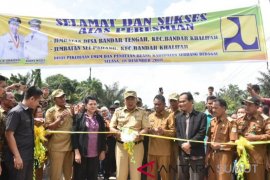 Bupati resmikan Jembatan Desa Bandar Tengah