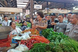 Jelang tahun baru 2019, harga sejumlah komoditas di Solo stabil