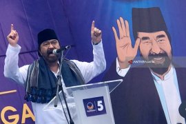 Bicarakan Komitmen Kebangsaan, Surya Paloh Silaturahim ke Kiai Langitan