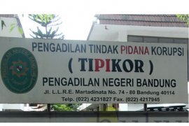 Fahmi Darmawansyah jalani sidang perdana kasus suap di PN Tipikor Bandung