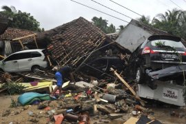 Disapu Tsunami Selat Sunda