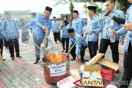 Wawali Musnahkan Puluhan Ribu e-KTP Rusak