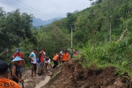 Dua Pekerja Tambang Pasir Ilegal Tewas Tertimbun Longsoran