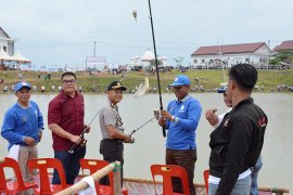 Ratusan pemancing ikut lomba perebutkan hadiah Kajari Aceh Timur