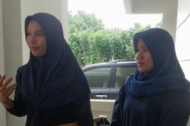 Dibiayai Bupati Labura, Cici Paramita tak tahu mau berkata apa