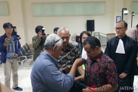 Jaksa tuntut hak politik Bupati Tasdi dicabut