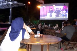 Warga Palu padati sejumlah warkop demi 'nobar' debat capres-cawapres
