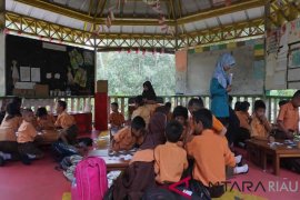 Sulap sekolah konvensional jadi sekolah alam