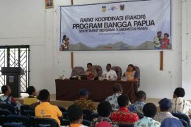 Bupati Paniai: progam Bangga Papua menyentuh OAP