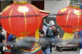 Membersihkan Vihara Dhanagun