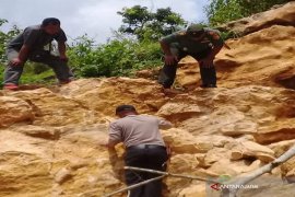 Tim Gabungan Evakuasi Jasad Korban Ledakan Bondet di Pamekasan