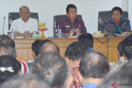 Pemprov Bali jamin aturan penggunaan produk lokal bukan "Macan Kertas"