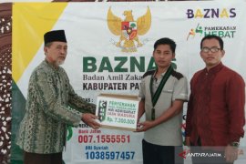 HMI IAIN Madura Serahkan Bantuan untuk Korban Tsunami