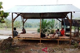 Polbangtan Medan bangun saung tani di Tapanuli Selatan