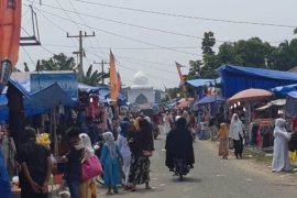 Pedagang musiman raup untung di HUL Tuan Guru