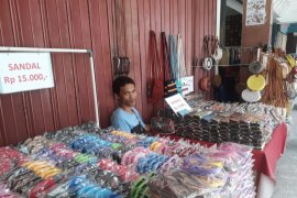 Omzet pedagang kaki lima Malioboro menurun