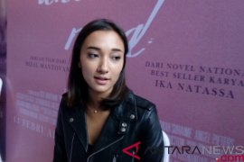 Carissa Perusset tersanjung dibilang mirip Tatjana Saphira