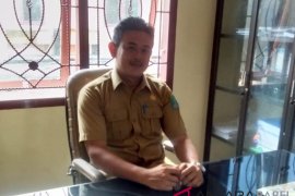 Pemdes Bukit Layang berikan pendampingan kepada petani