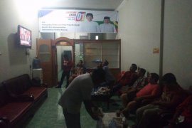 Warga Labuhanbatu kurang antusias nobar debat capres