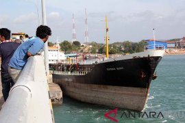 Kapal Tanker Masih "Nyangkut" di Jembatan Barelang Batam, ini penampakannya