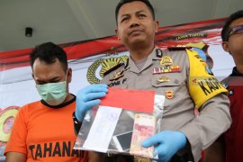 Oknum Wartawan Pemeras Kepala Sekolah