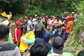 Bapak dan Dua Anaknya Tewas Tenggelam di Wisata Air Terjun Trenggalek