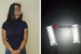 Polsek Sebatik Barat ciduk perempuan asal Tarakan selundupkan sabu-sabu dari Malaysia