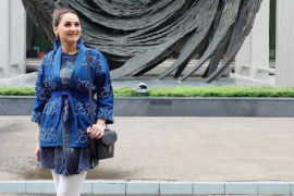 Mona Ratuliu Tanamkan Toleransi Pada Anak